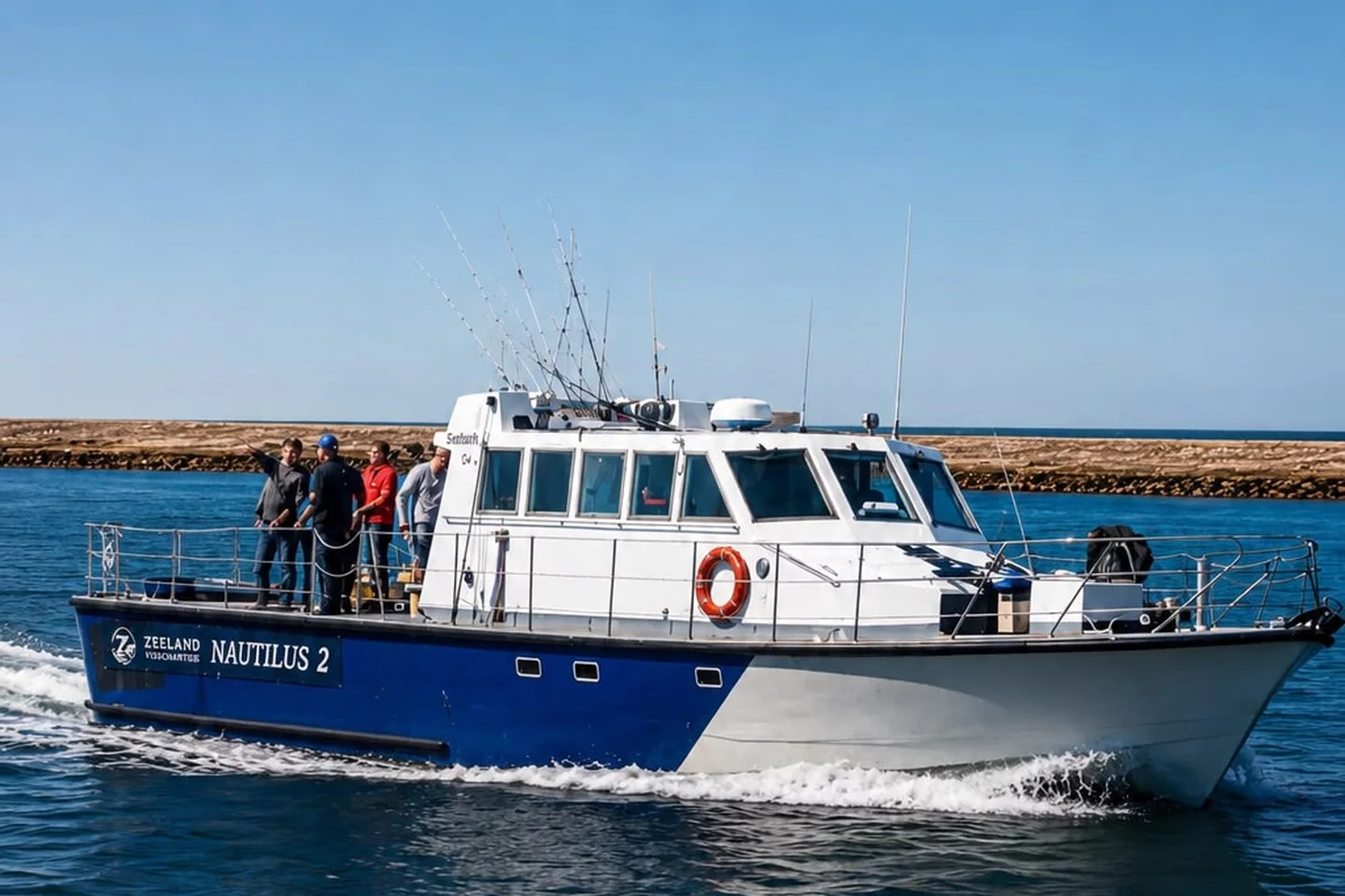 Nautilus 2 van Zeeland Vischarters varend op zee
